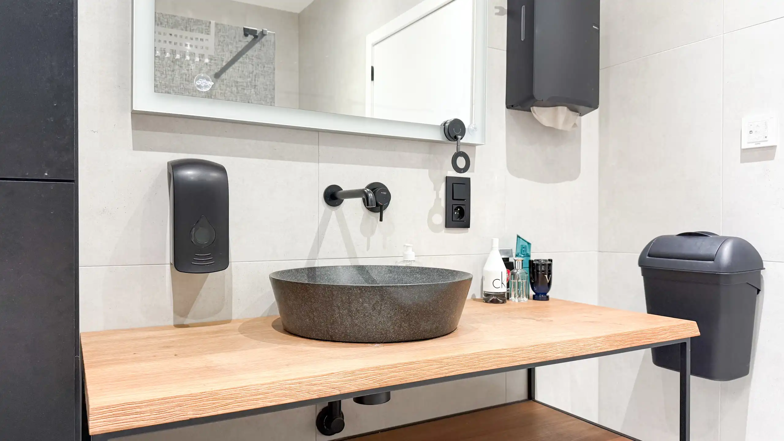 Exclusieve villa in Genk – stijlvol wonen aan 2% registratie foto 35