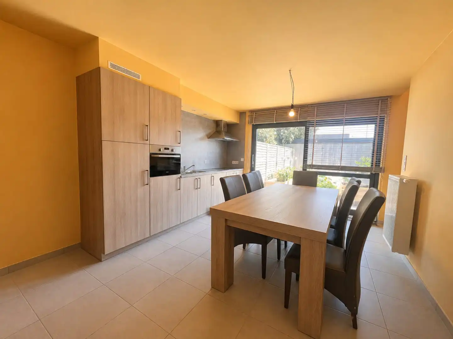 Recente woning met 3 slks, carport, tuin,... foto 8