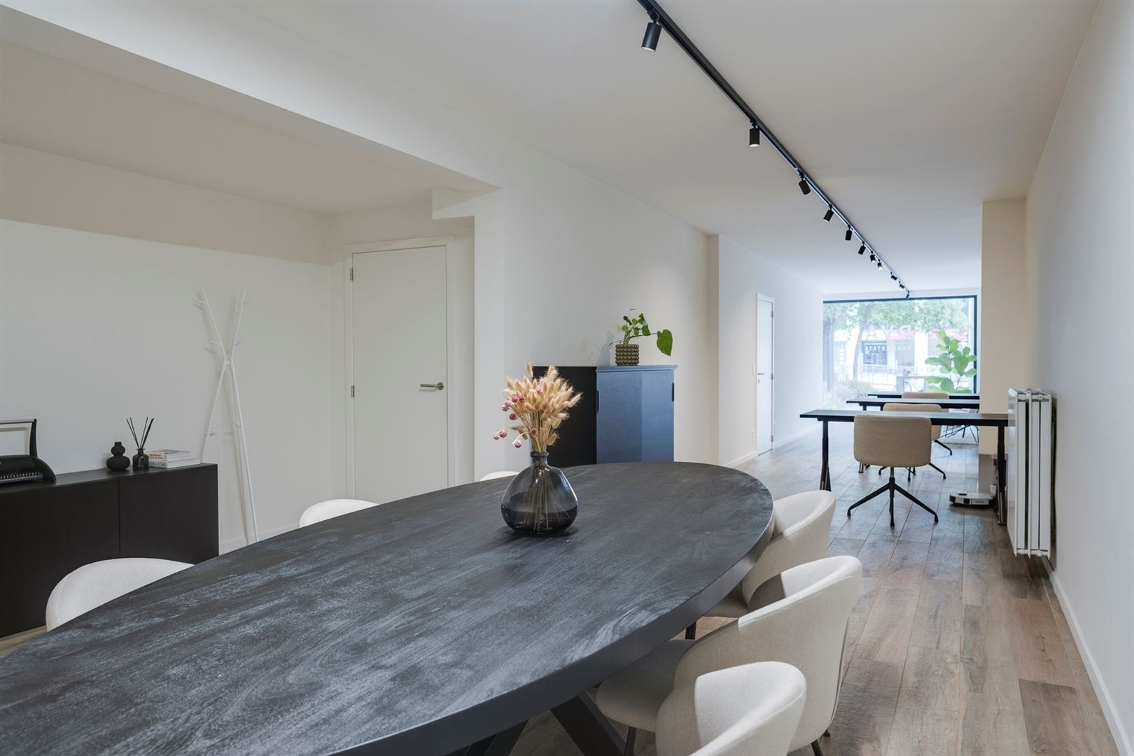 Ruimte voor kantoor/vrije beroepen/dienstverlening op het bruisende Eilandje foto 6