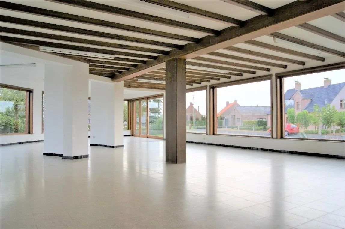 Handelsruimte/kantoor (met atelier, opslag en parking) + woning met tuin en garage, Kortemark foto 25
