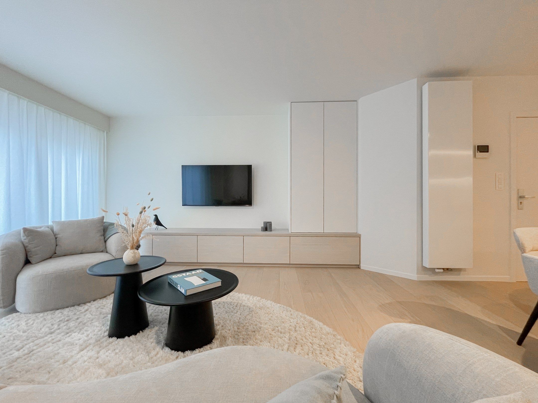 Stijlvol volledig gerenoveerd appartement met zijdelings zeezicht gelegen in het Zoute. foto 2