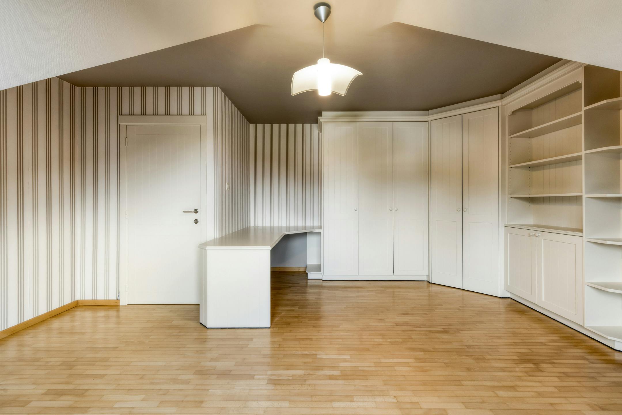 Prachtig woon- en handelspand te koop te centrum Eernegem foto 21