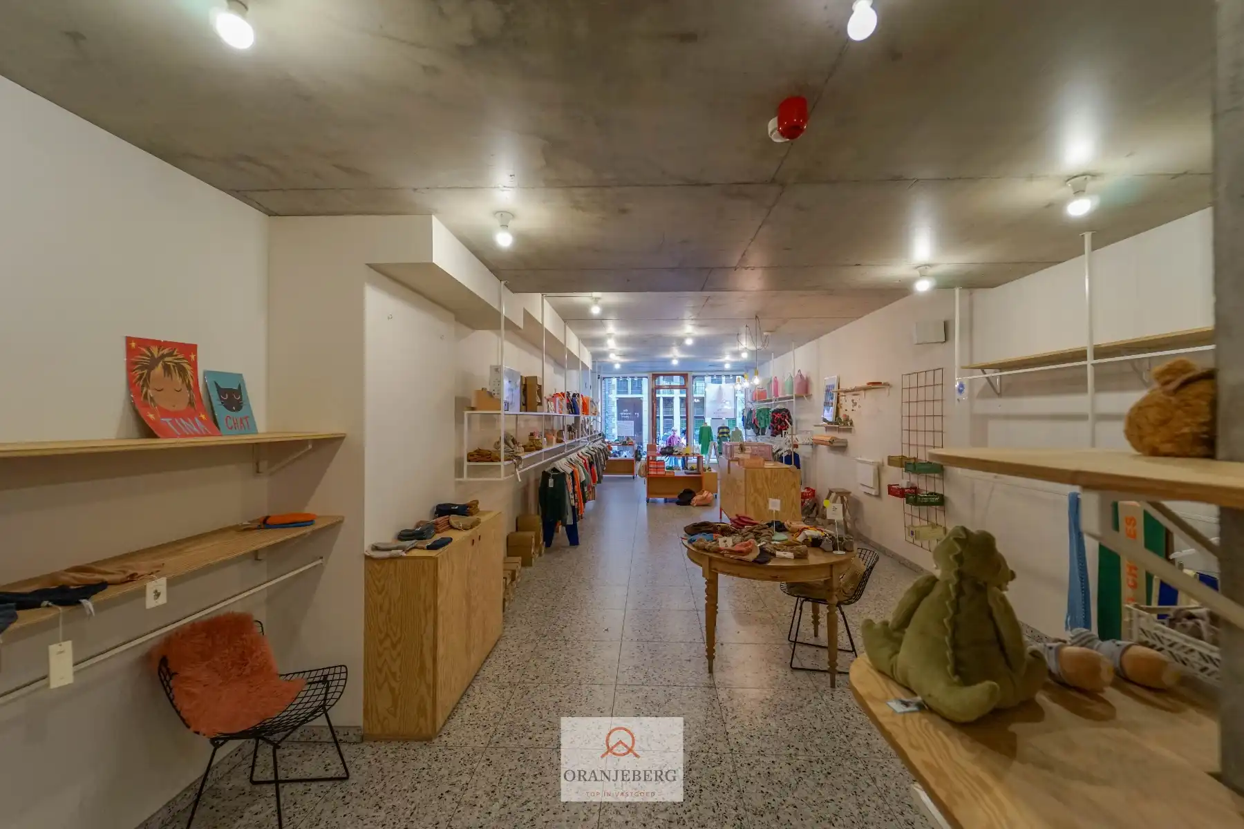 Gerenoveerd handelspand vlakbij Vrijdagsmarkt foto 12