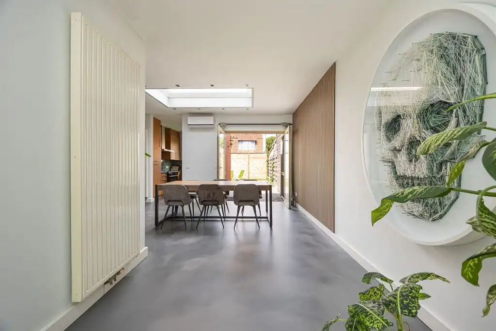 Instapklare woning met zonnige tuin dichtbij Rivierenhof foto 3
