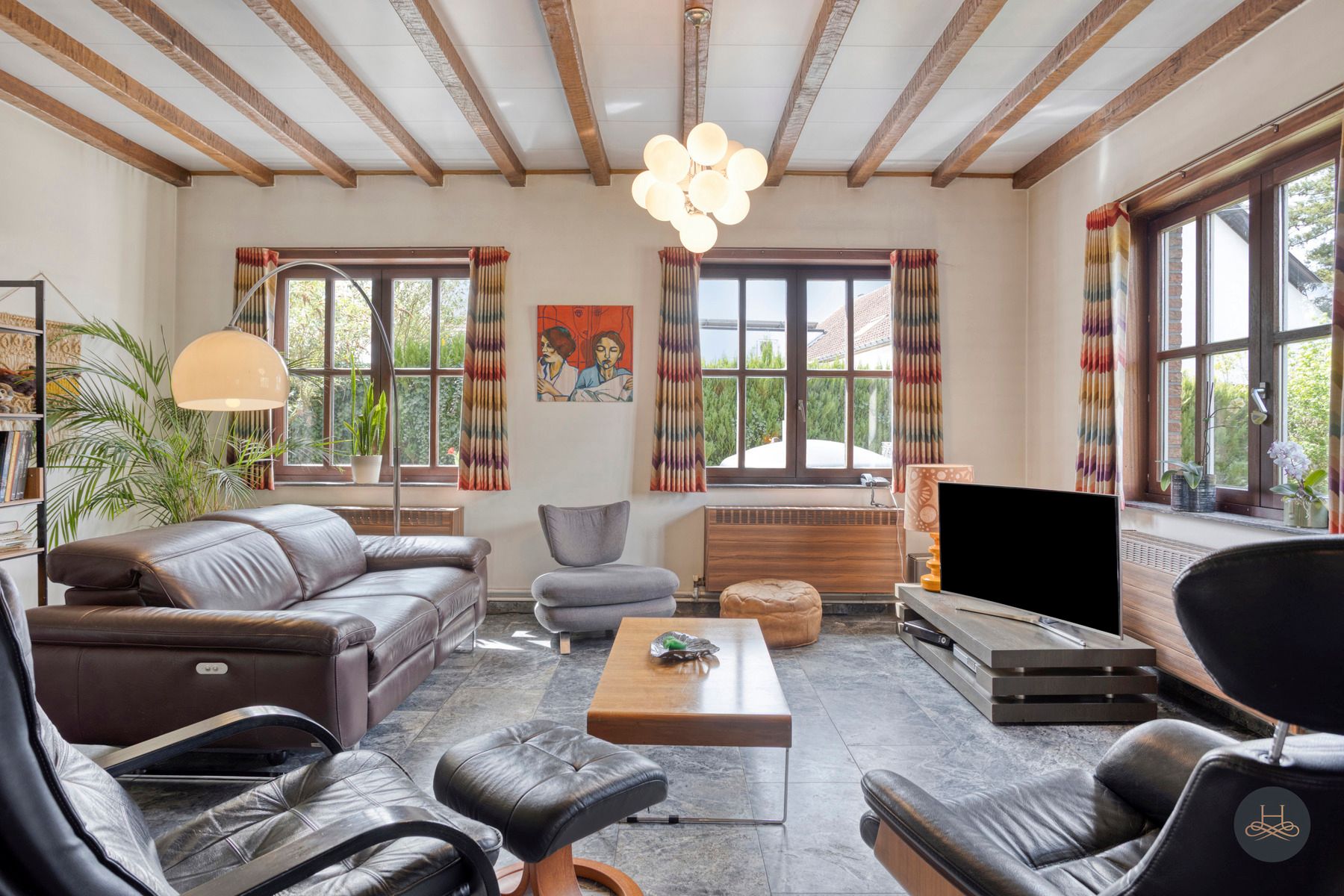 Karaktervolle, goed onderhouden woning nabij het centrum foto 9