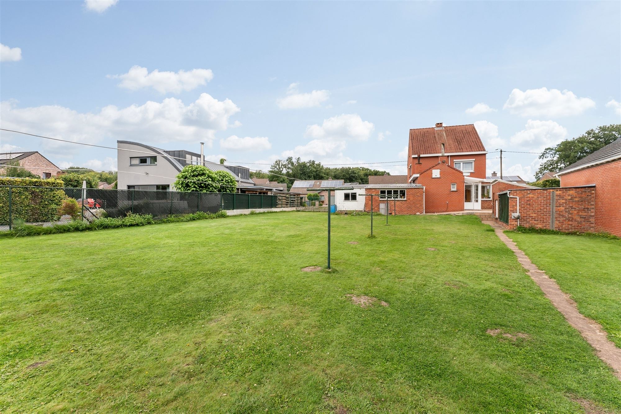 OP TE FRISSEN WONING ZEER RUSTIG GELEGEN OP EEN RUIM ZUIDELIJK GEORIËNTEERD PERCEEL TE LEOPOLDSBURG foto 23