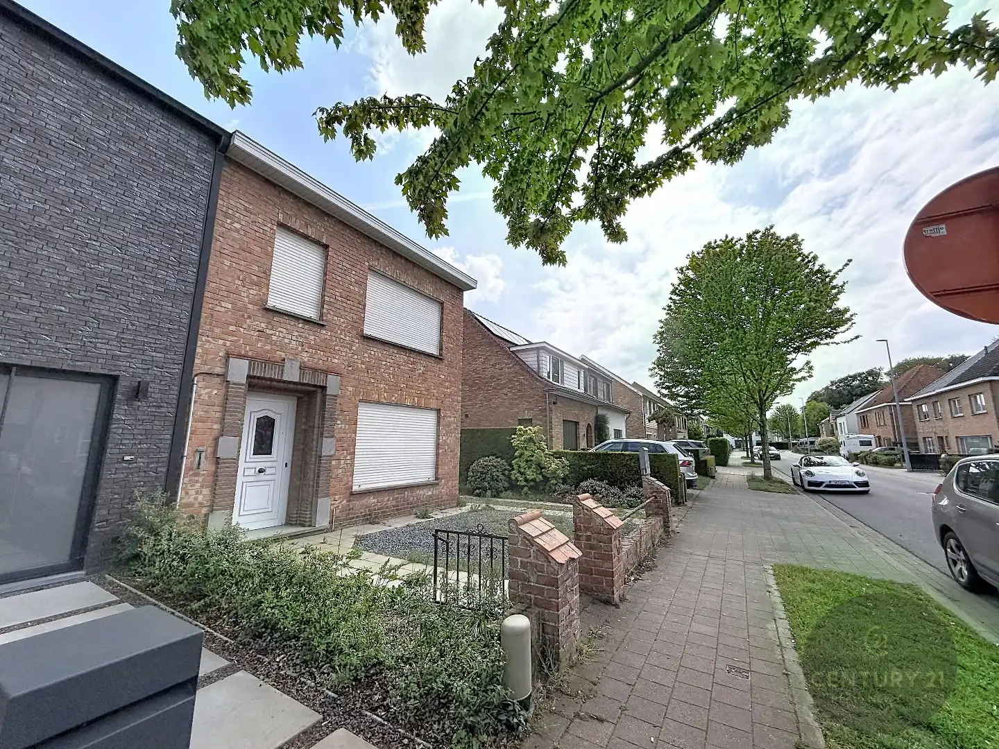 Te renoveren halfopen bebouwing met 4 slaapkamers  foto 2