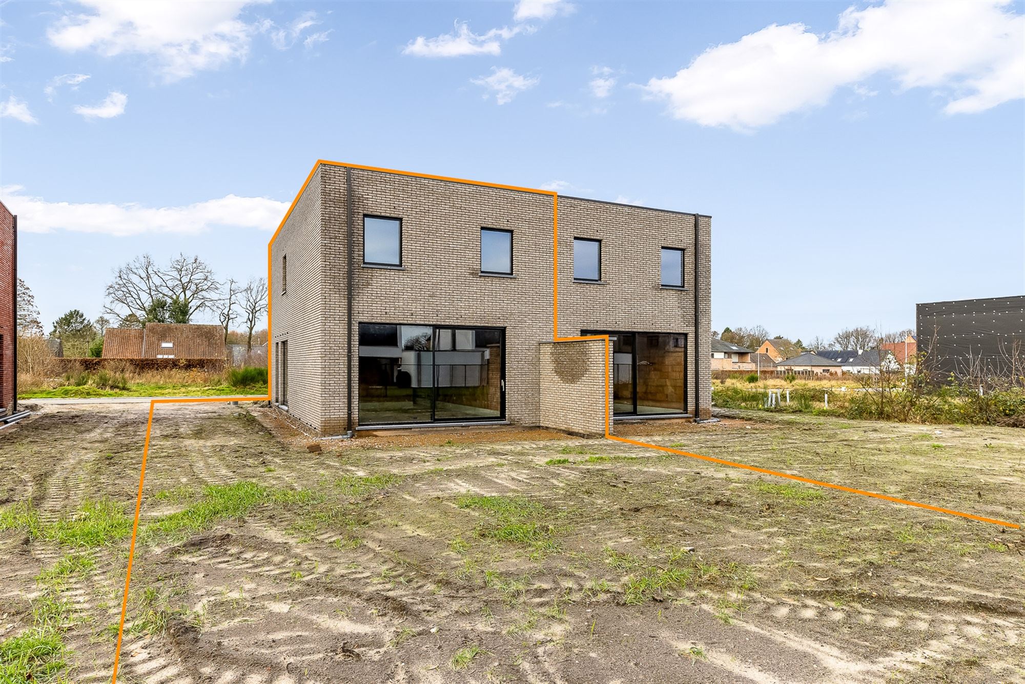 MODERNE NIEUWBOUWWONING MET 3 SLAAPKAMERS OP RUSTIGE DOCH CENTRALE LIGGING TE PEER foto 2