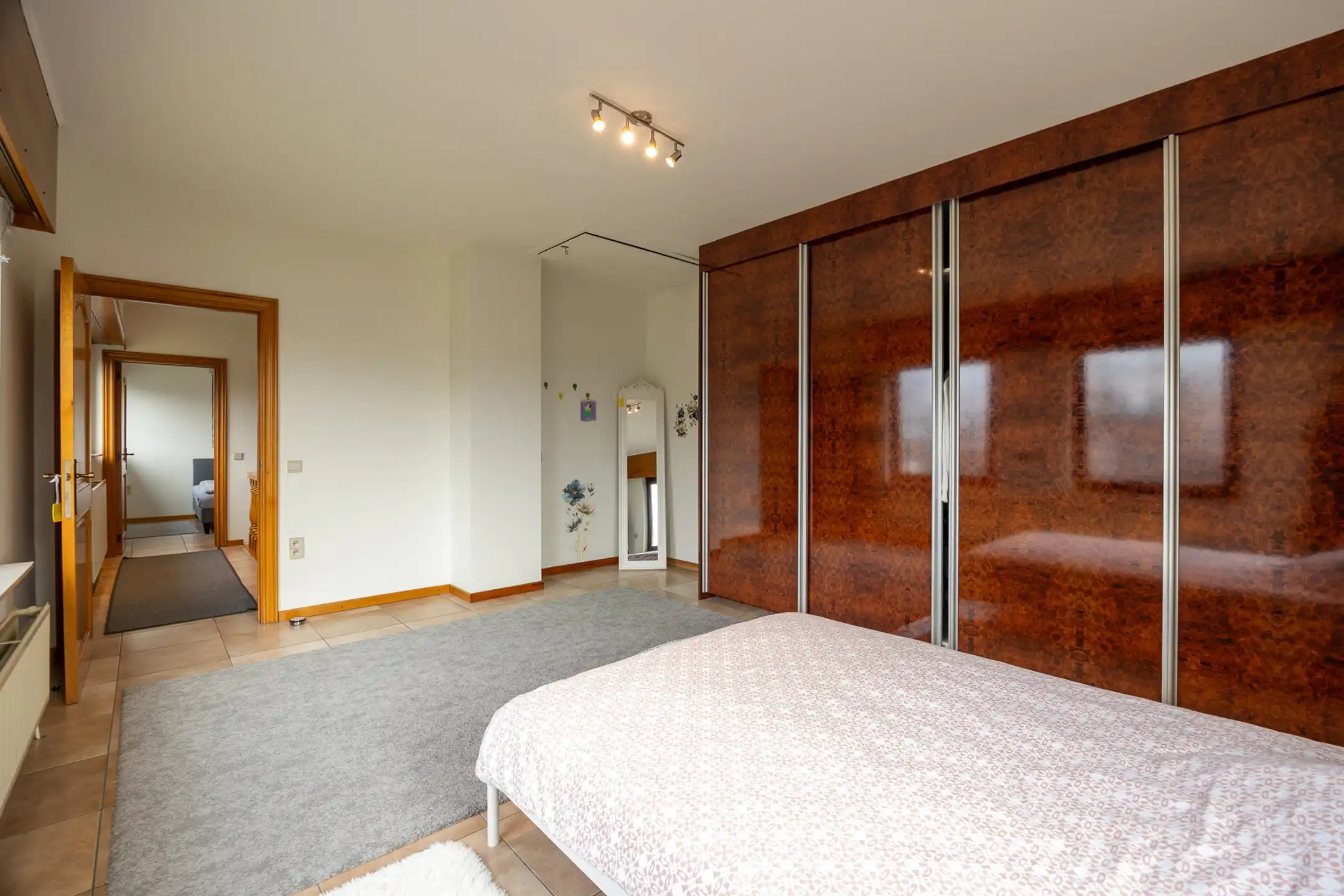 Ruime woning met 4-5 slpks en grote bureauruimte te Turnhout foto 24