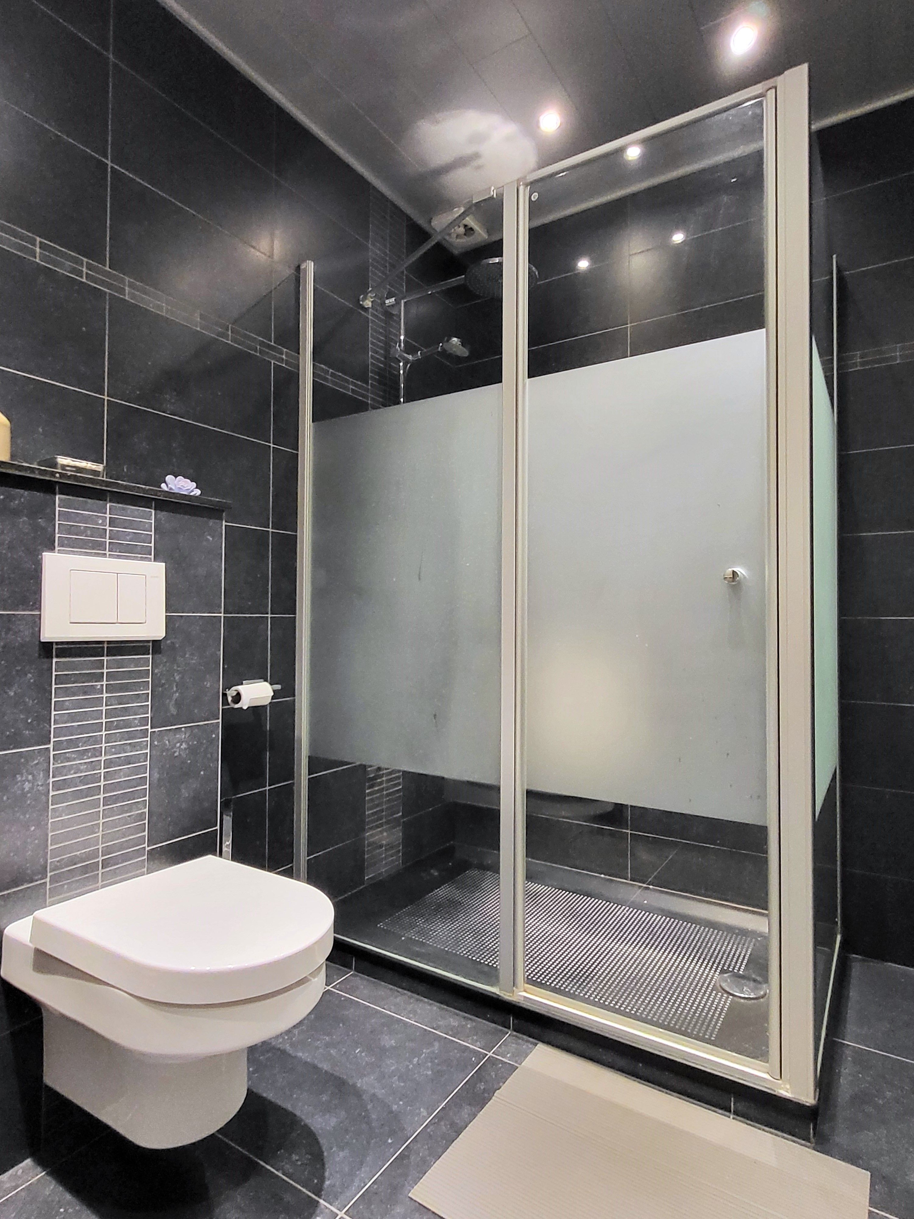 Instapklare villa op een perceel van 648 m² met dubbele garage, veranda en tuin.  foto 21