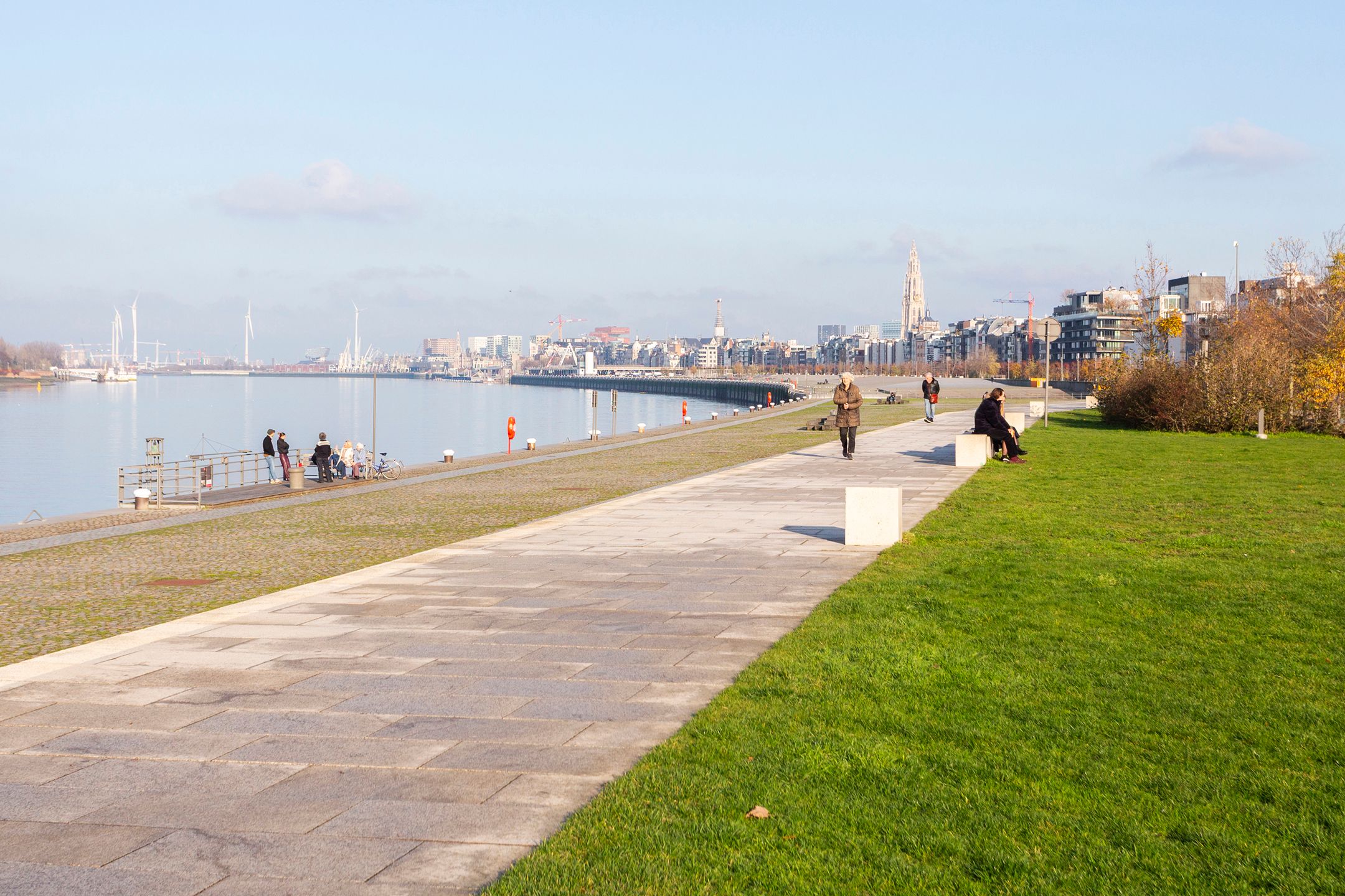 Lichtrijk appartement ca 88 m² op het Zuid met waterzicht  foto 21