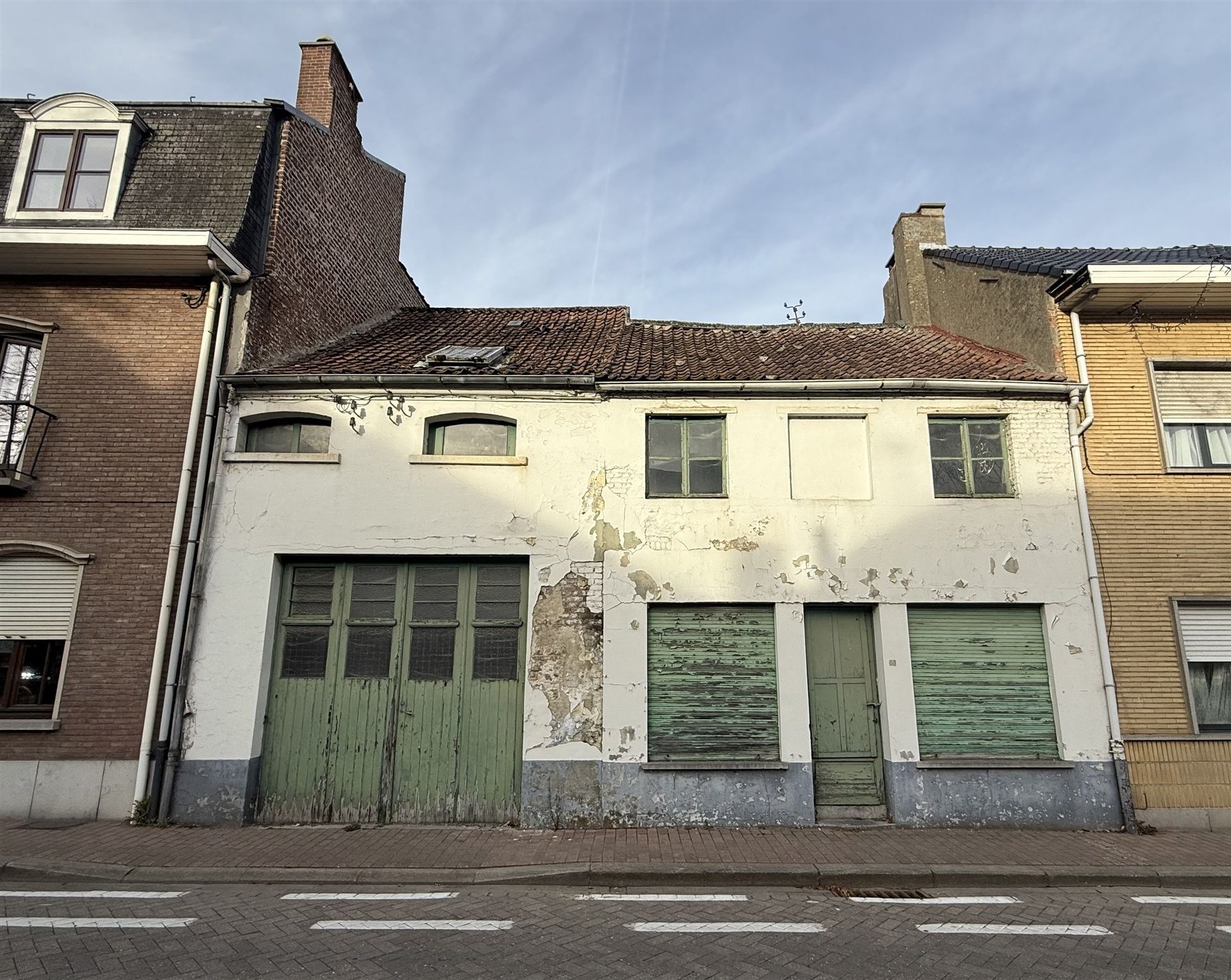 Ruime bergplaats met ontwikkelingspotentieel in het centrum van Merchtem foto {{pictureIndex}}