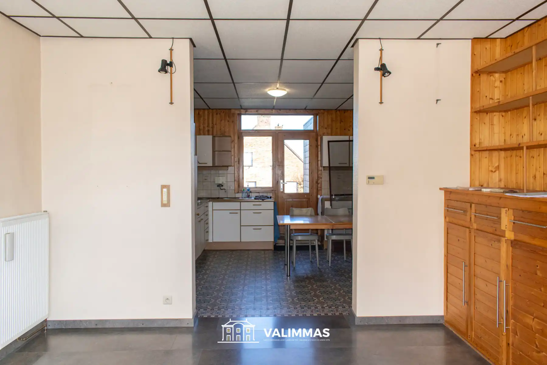 Degelijke, verzorgde en ruime rijwoning met tuin, parking... foto 5