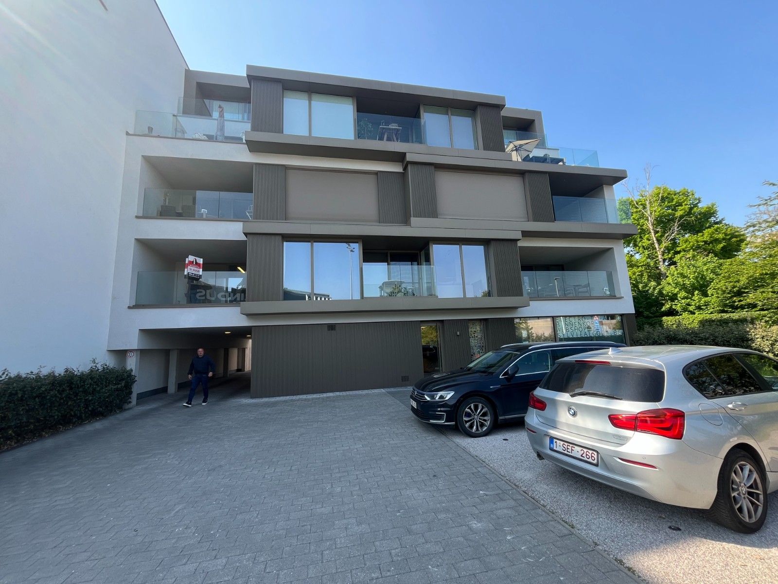 Modern nieuwbouwappartement te huur in Waregem – topligging! foto {{pictureIndex}}