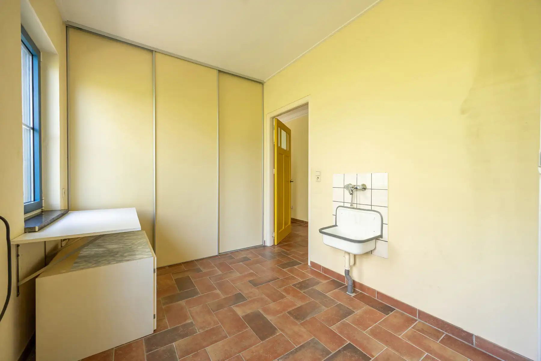Instapklare eengezinswoning met 4 slaapkamers op een perceel van 1.296m².  foto 9