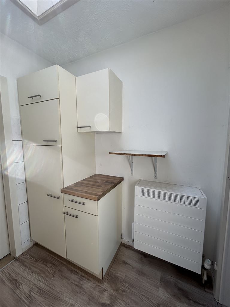 Gezellige studio met terrasje vlakbij de Markt. foto 6