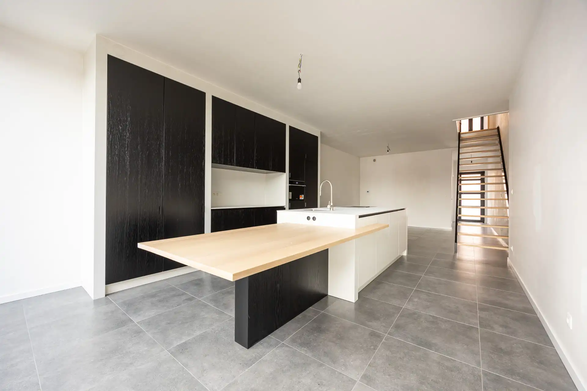 Vernieuwde arbeiderswoning foto 3