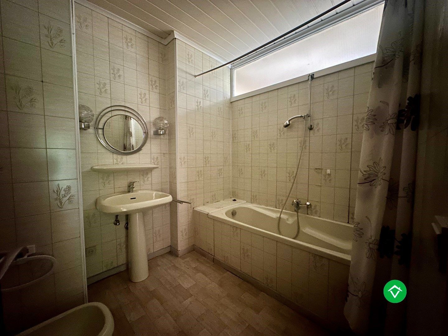 Riante woning met veel potentieel gelegen in Esen, Diksmuide foto 16