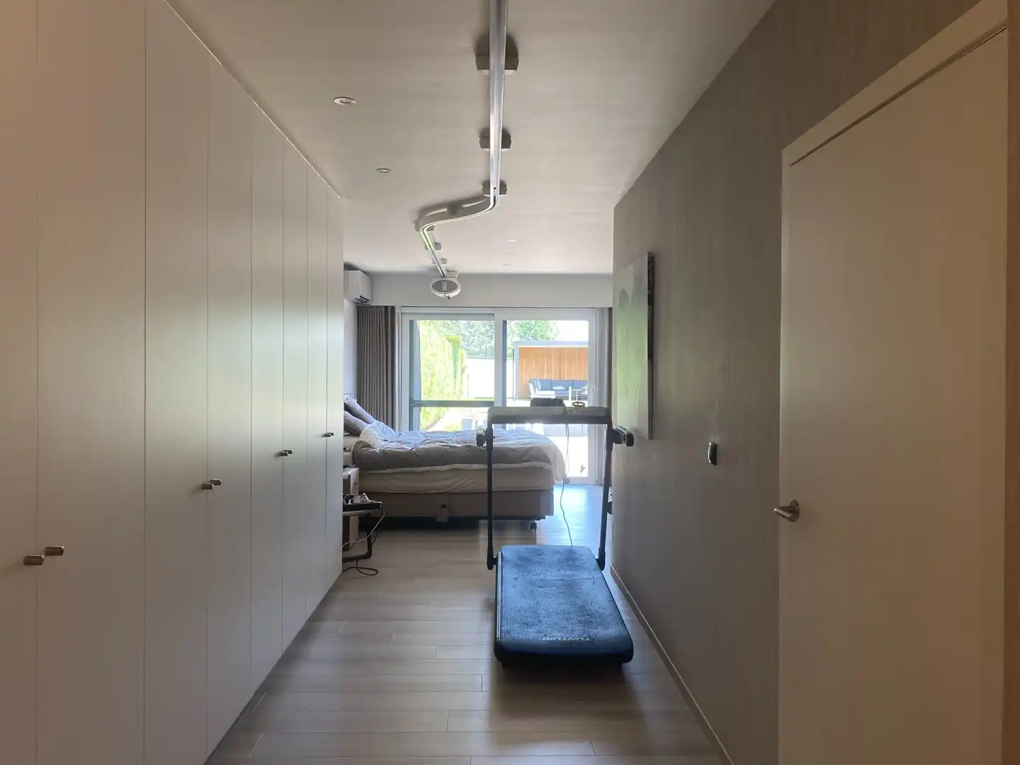 Instapklare, drempelloze gezinswoning met 4 slaapkamers, 2 badkamers en prachtige tuin foto 7
