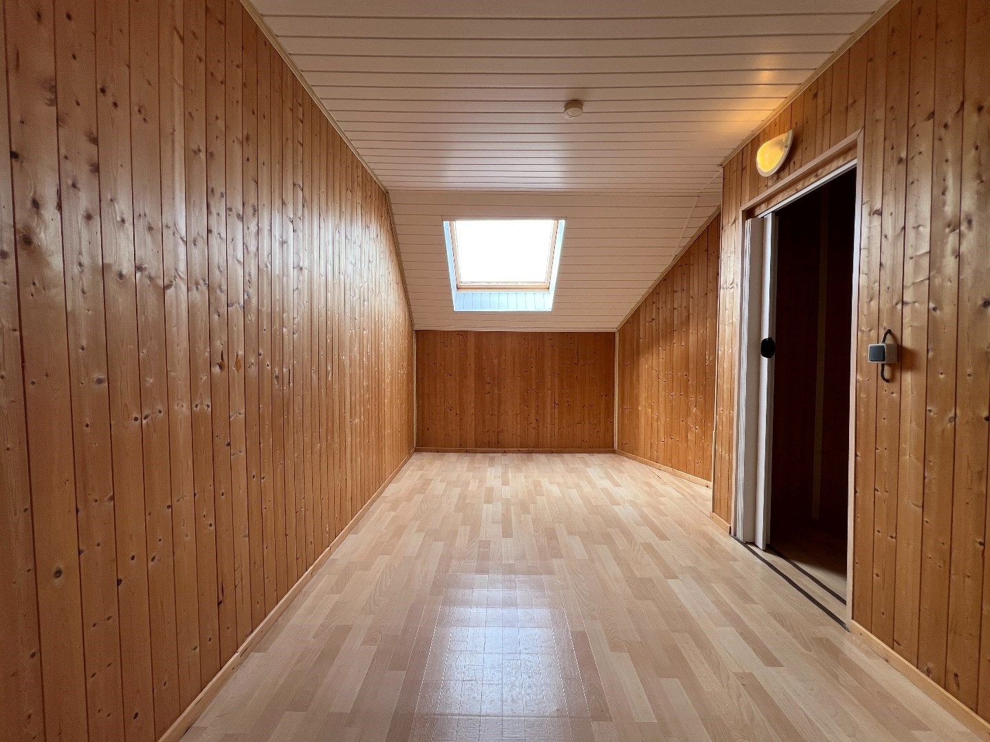 Knusse rijwoning met 3 slaapkamers en tuin foto 14
