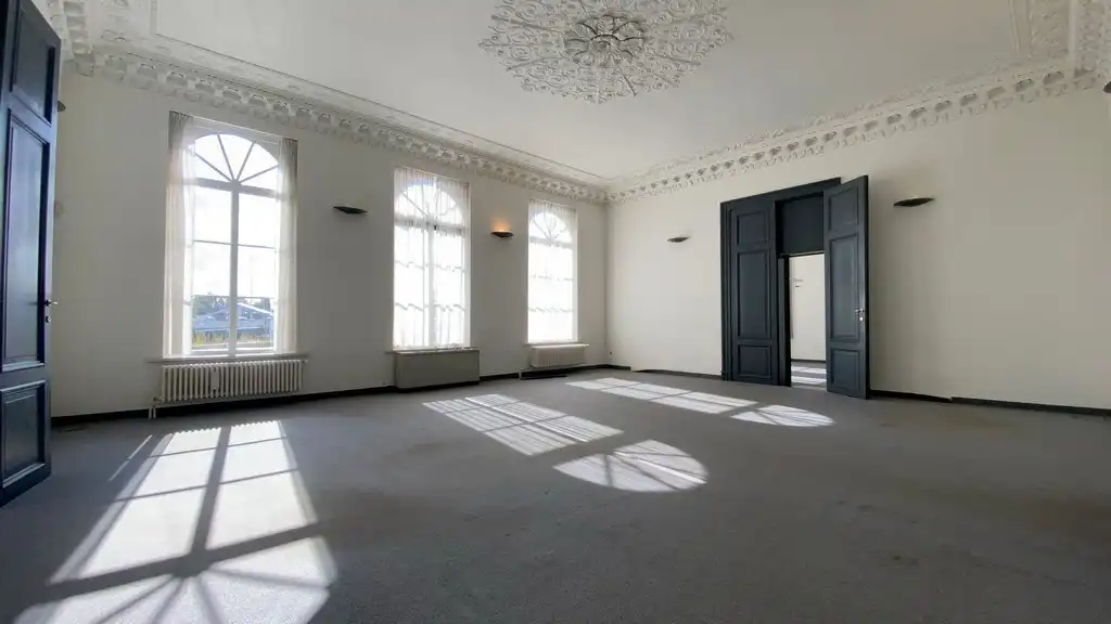 Kantoren te huur in voormalige directeurswoning in Gent foto 3