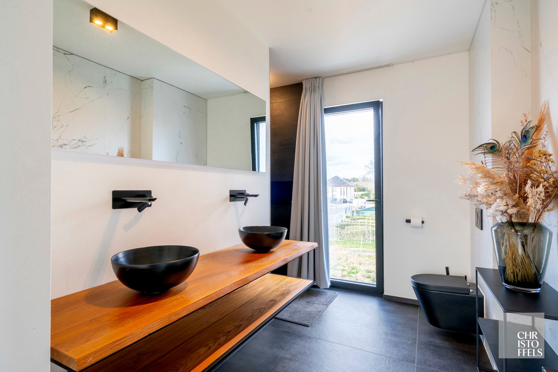 Residentieel gelegen eigentijdse en energiezuinige villa. foto 13