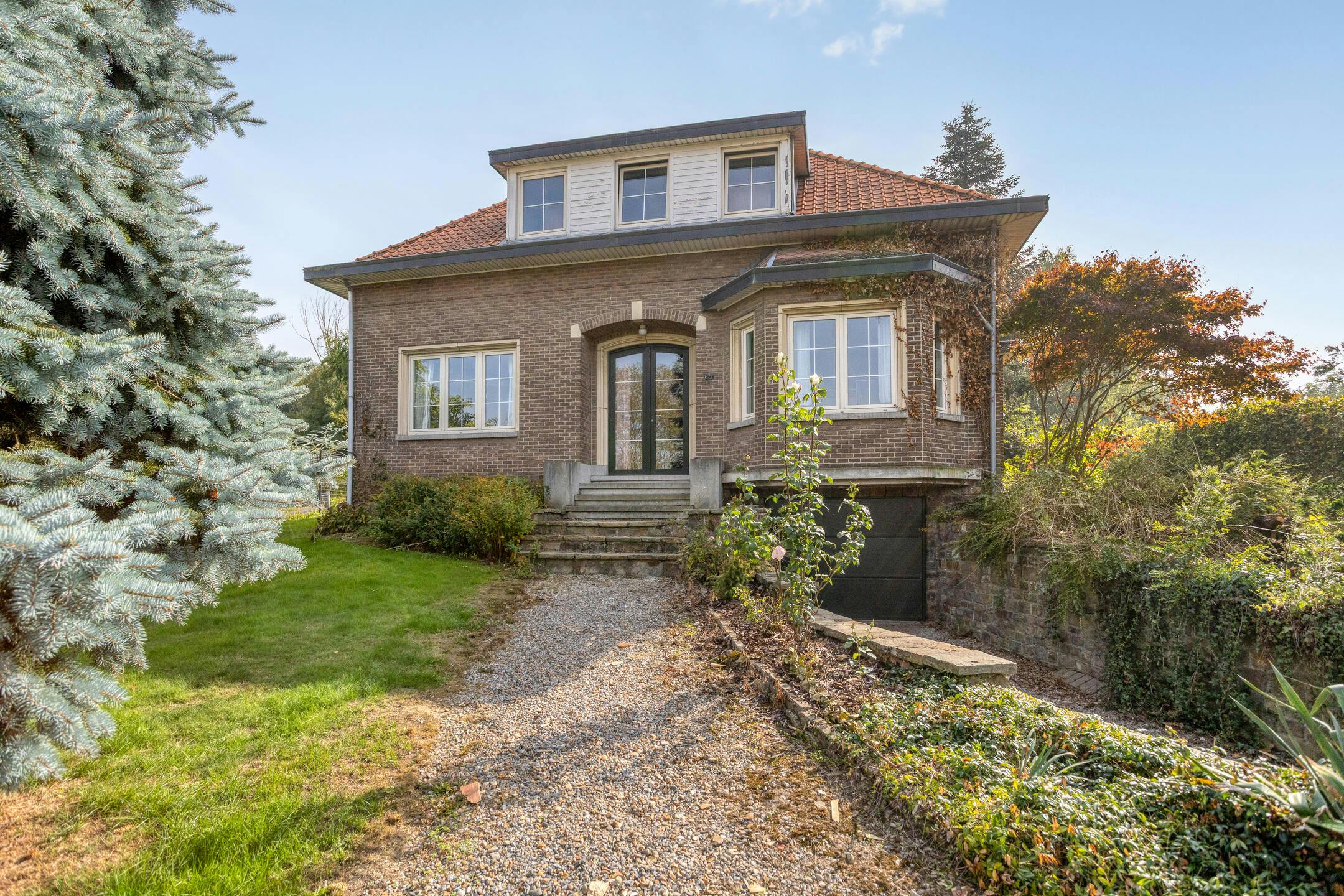 Te Renoveren viergevelwoning op 23are op een top locatie in Grimbergen! foto 3