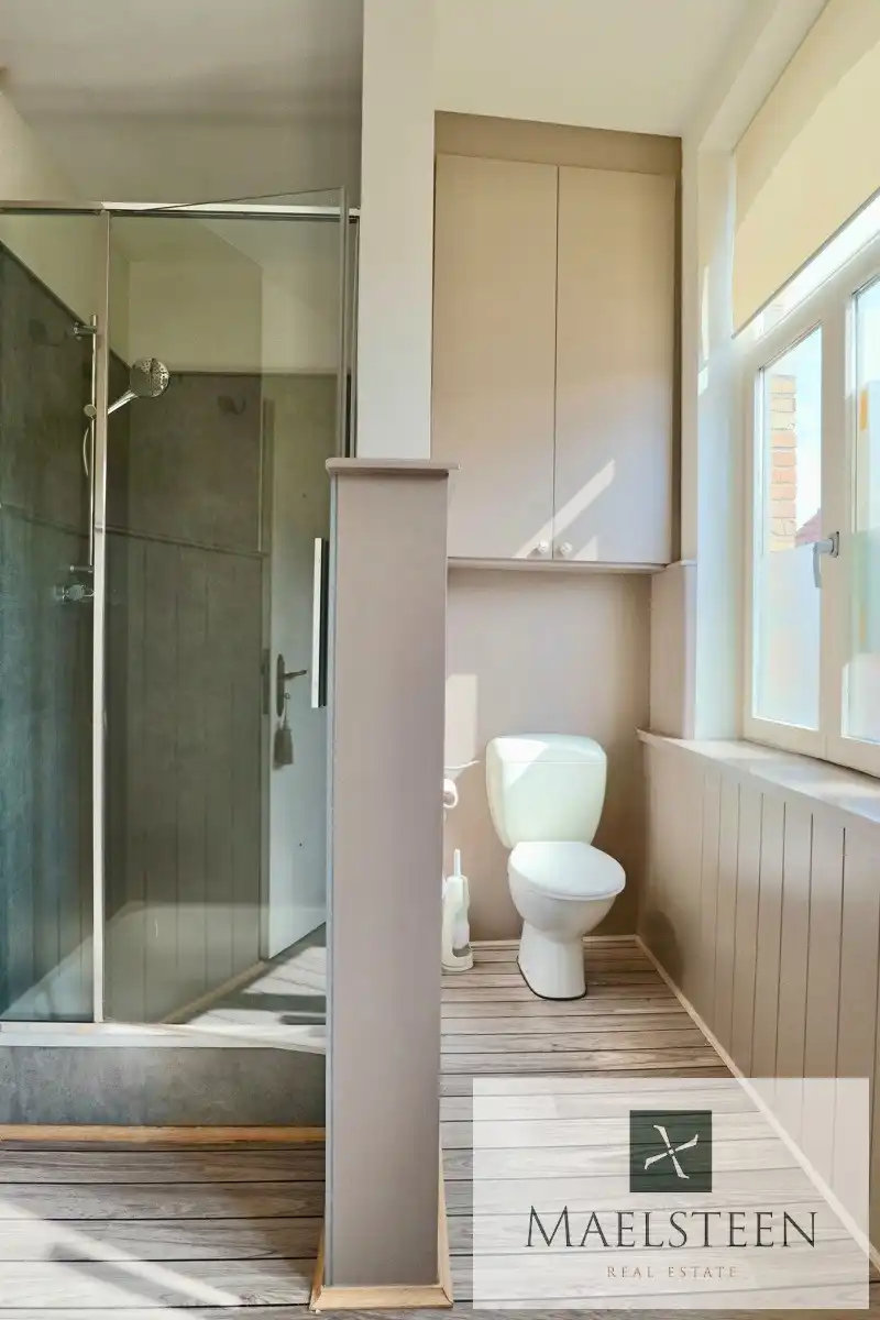 Instapklare trapgevelwoning, gelegen in Brugge centrum foto 14