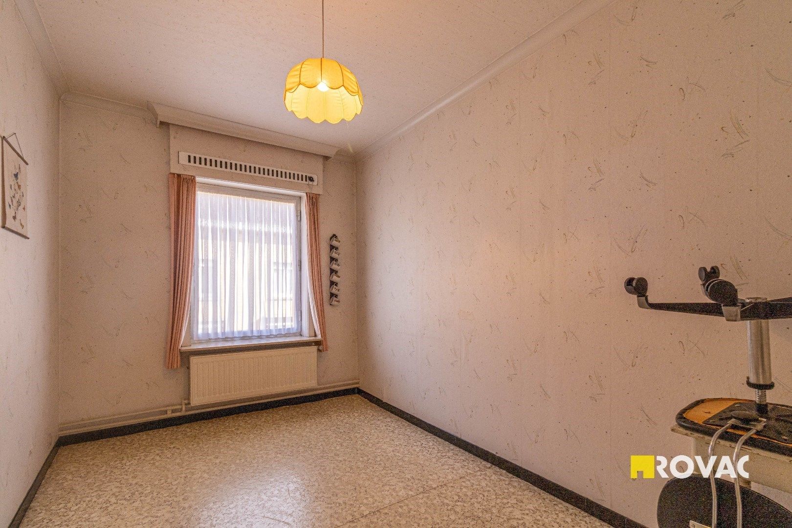Ruime woning met 4 slaapkamers én veel potentieel nabij centrum foto 21