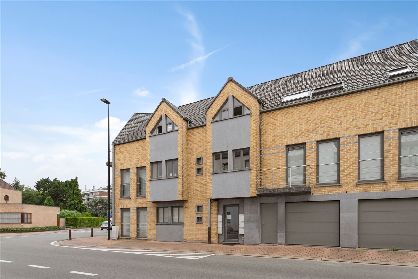App te huur met garage in Eine. foto 15
