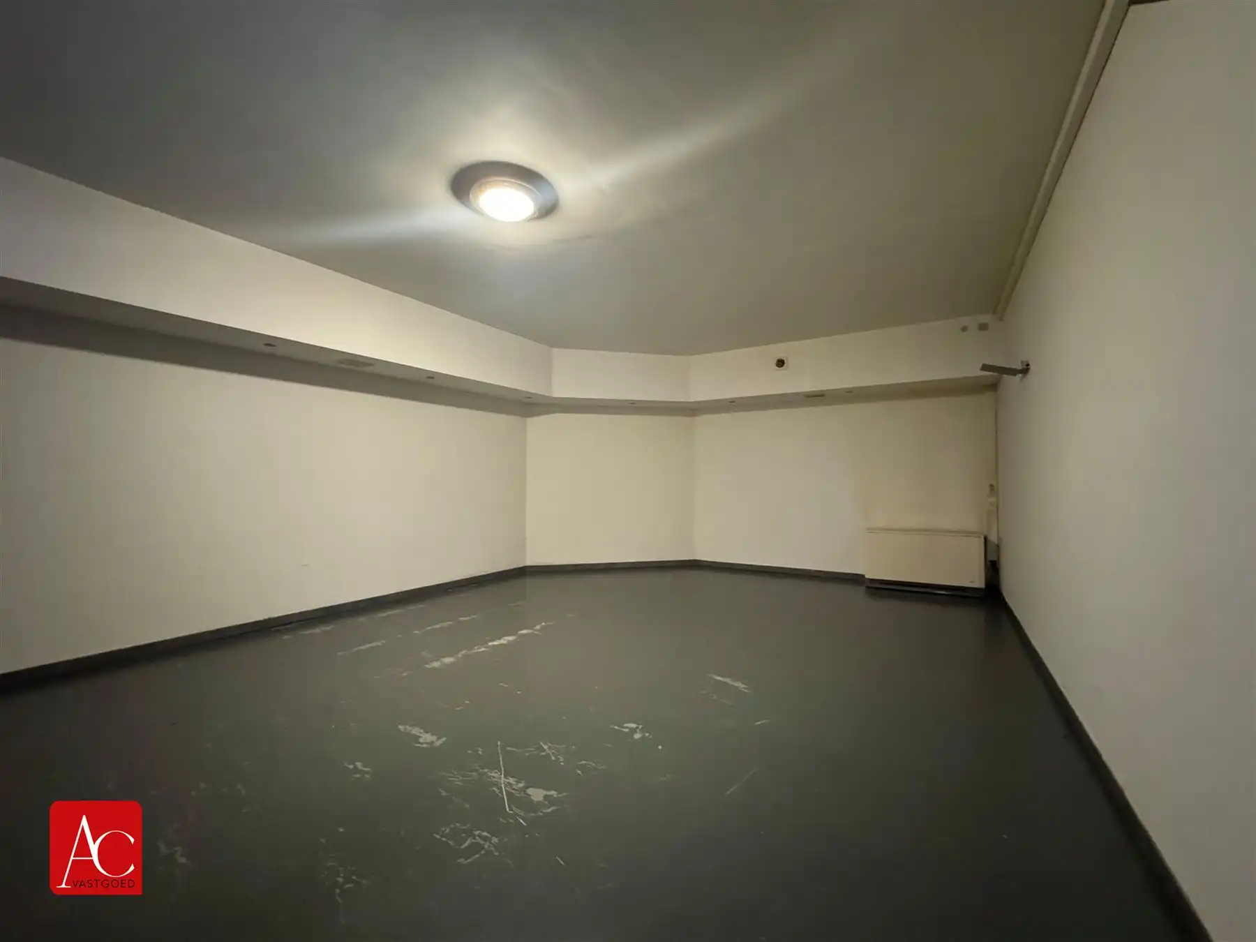 Gelijkvloers appartement, mogelijkheid tot handelszaak foto 8