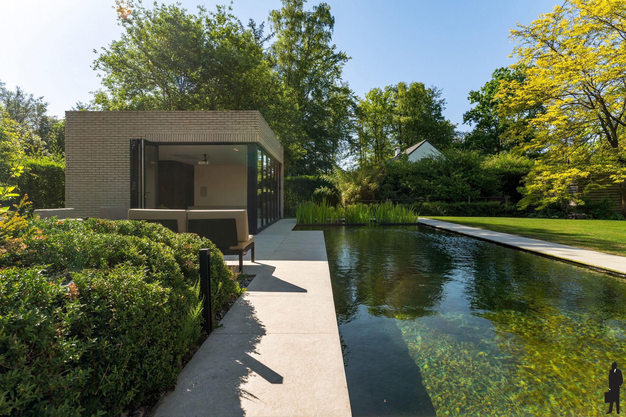 Luxueuze villa te koop in doodlopende straat foto 4