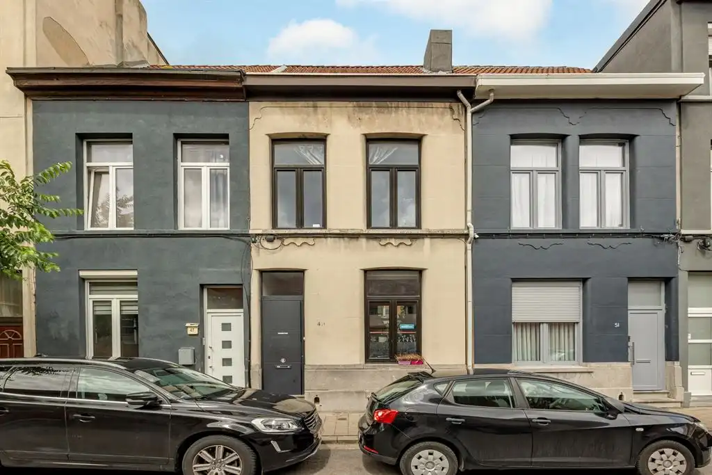 Karaktervolle herenwoning met koer foto 25