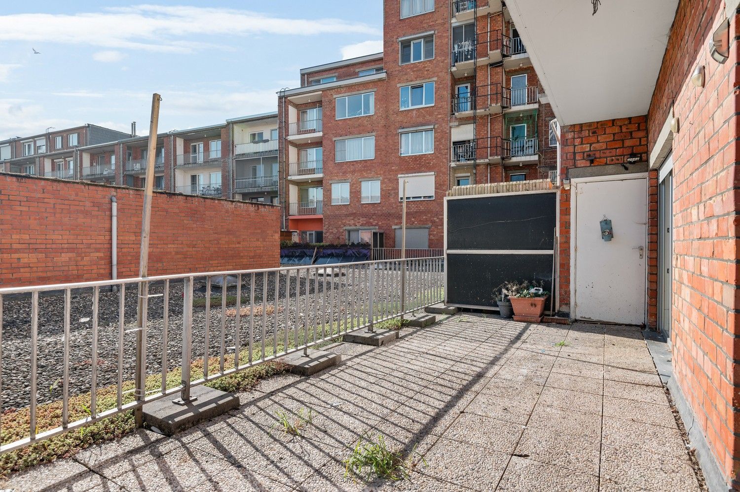Ruim gelijkvloers appartement met 3 slaapkamers en terras in Deurne! foto 14