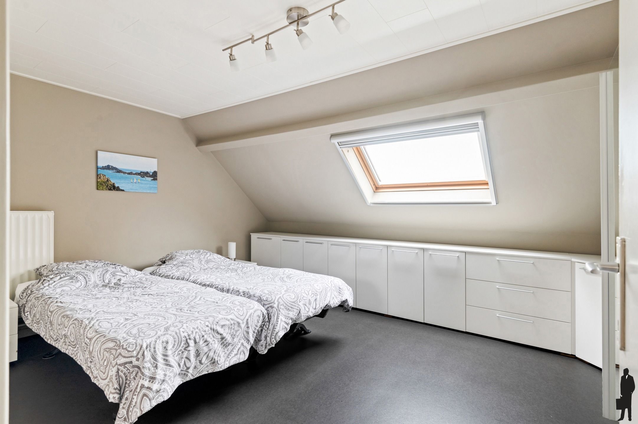 HOB met 4 slpks, bureau en prachtige tuin in centrum Edegem foto 21