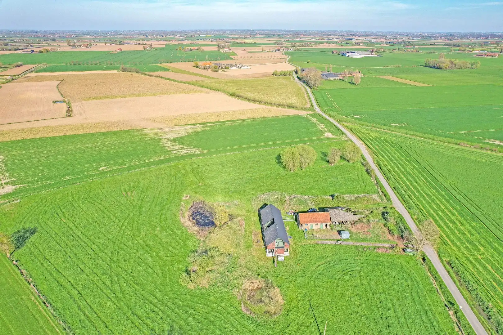 Unieke casco woning op 2ha grond.  foto 17