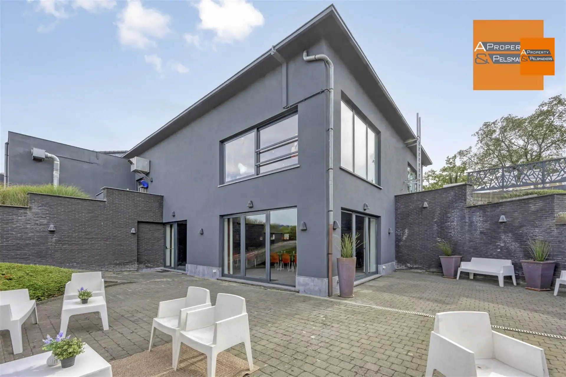 Hotel met 24 kamers foto 30