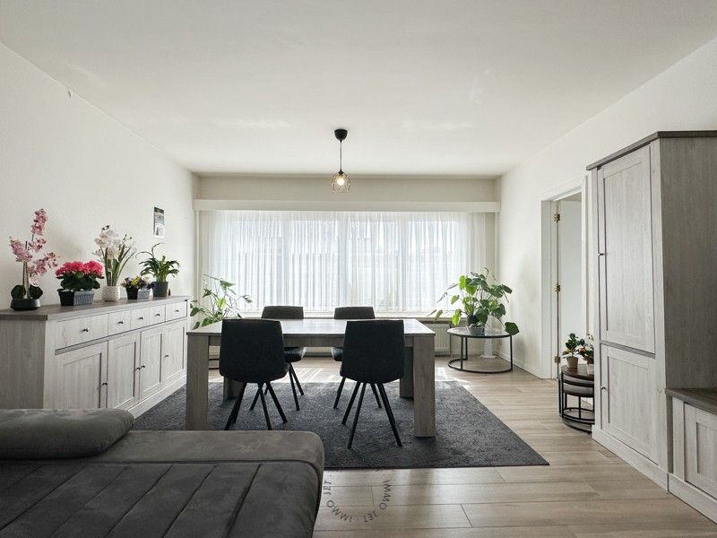 Lichtrijk appartement met twee slaapkamers, terras en optionele garagebox in Sint-Niklaas foto 5
