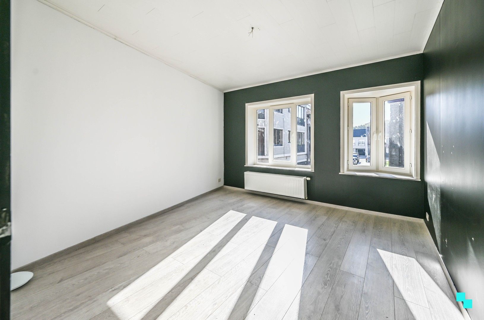 Goed onderhouden woning in het centrum van Oostrozebeke! foto 13