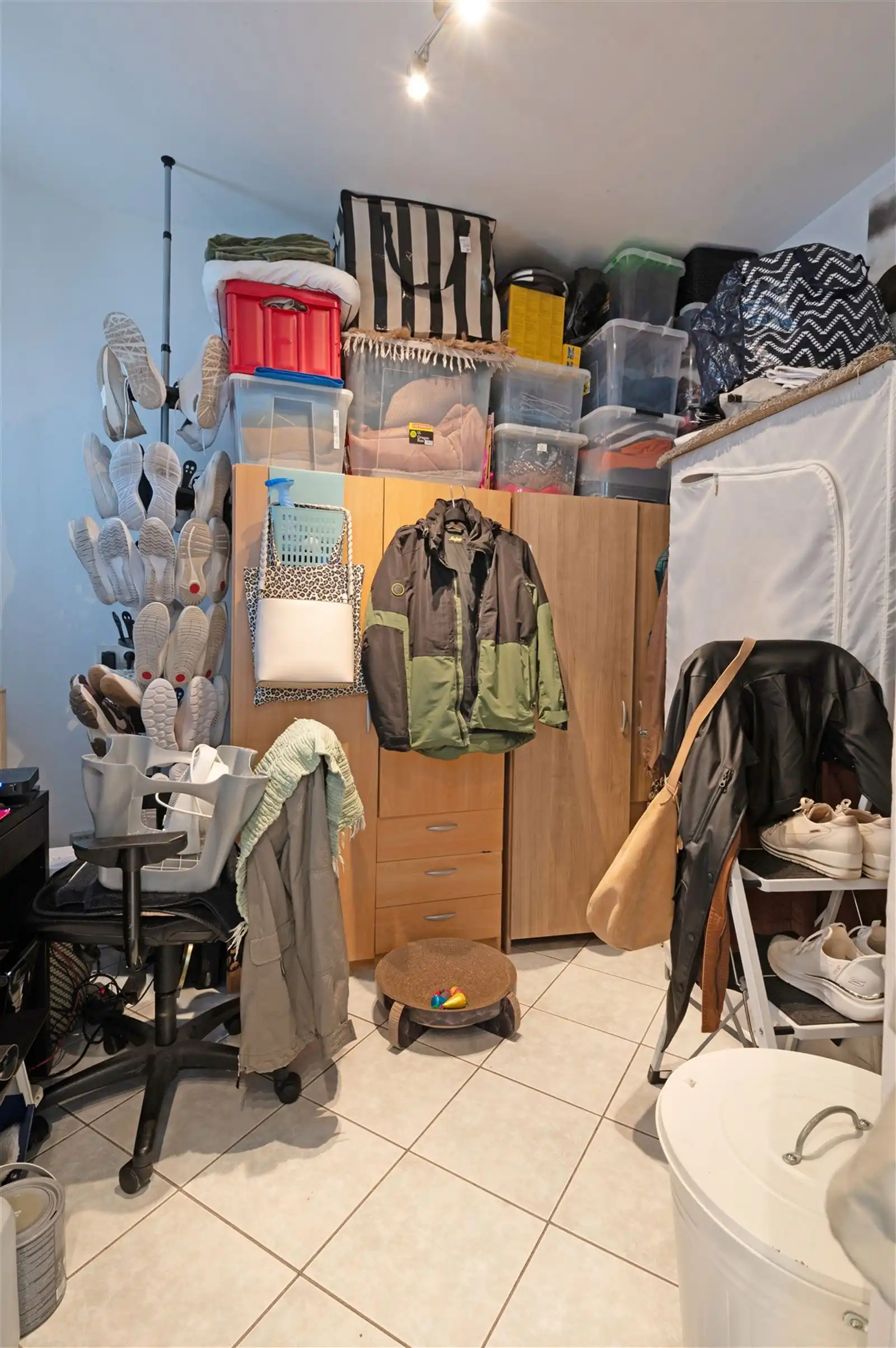 Gelijkvloers app met 2 slpks en garage foto 14