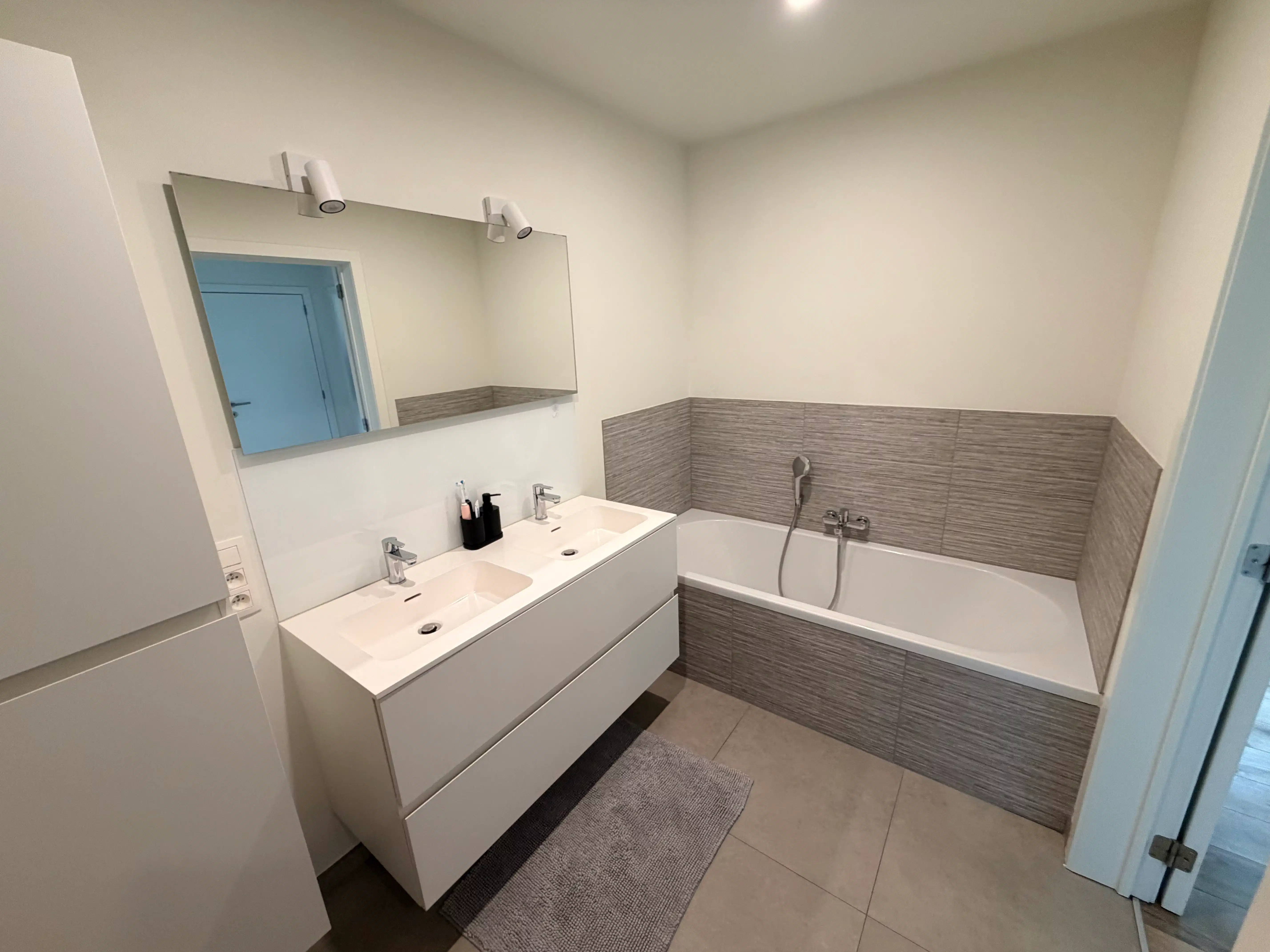 --- NIEUW --- Mooie, rustig gelegen en vlot bereikbare nieuwbouwwoning (bj. 2017) foto 13