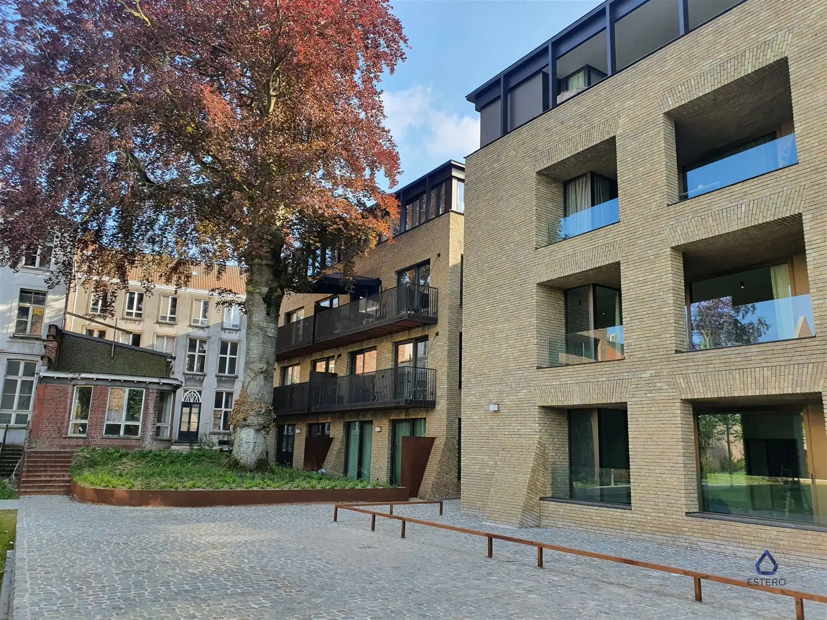 Nieuwbouw gelijkvloers appartement te Kortrijk  foto {{pictureIndex}}