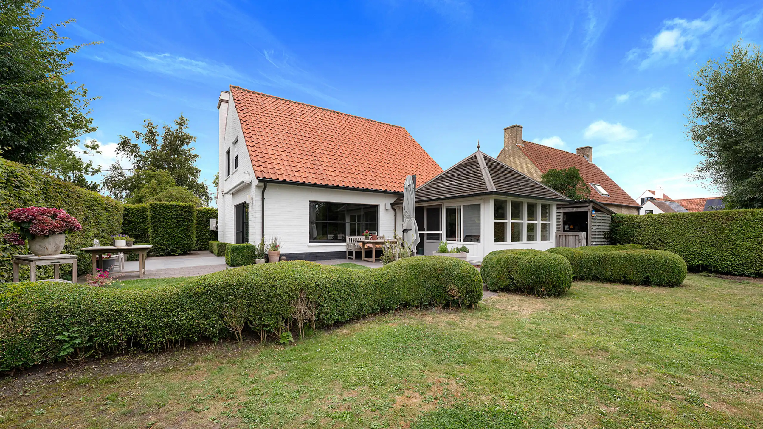 Vrijstaande woning met open zichten over de Damse polders foto 14