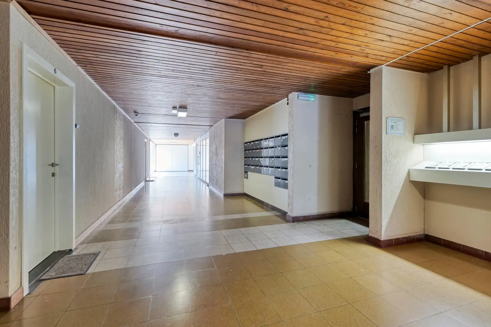 Dieplaan   43  Bus  54   3600  Genk foto 3