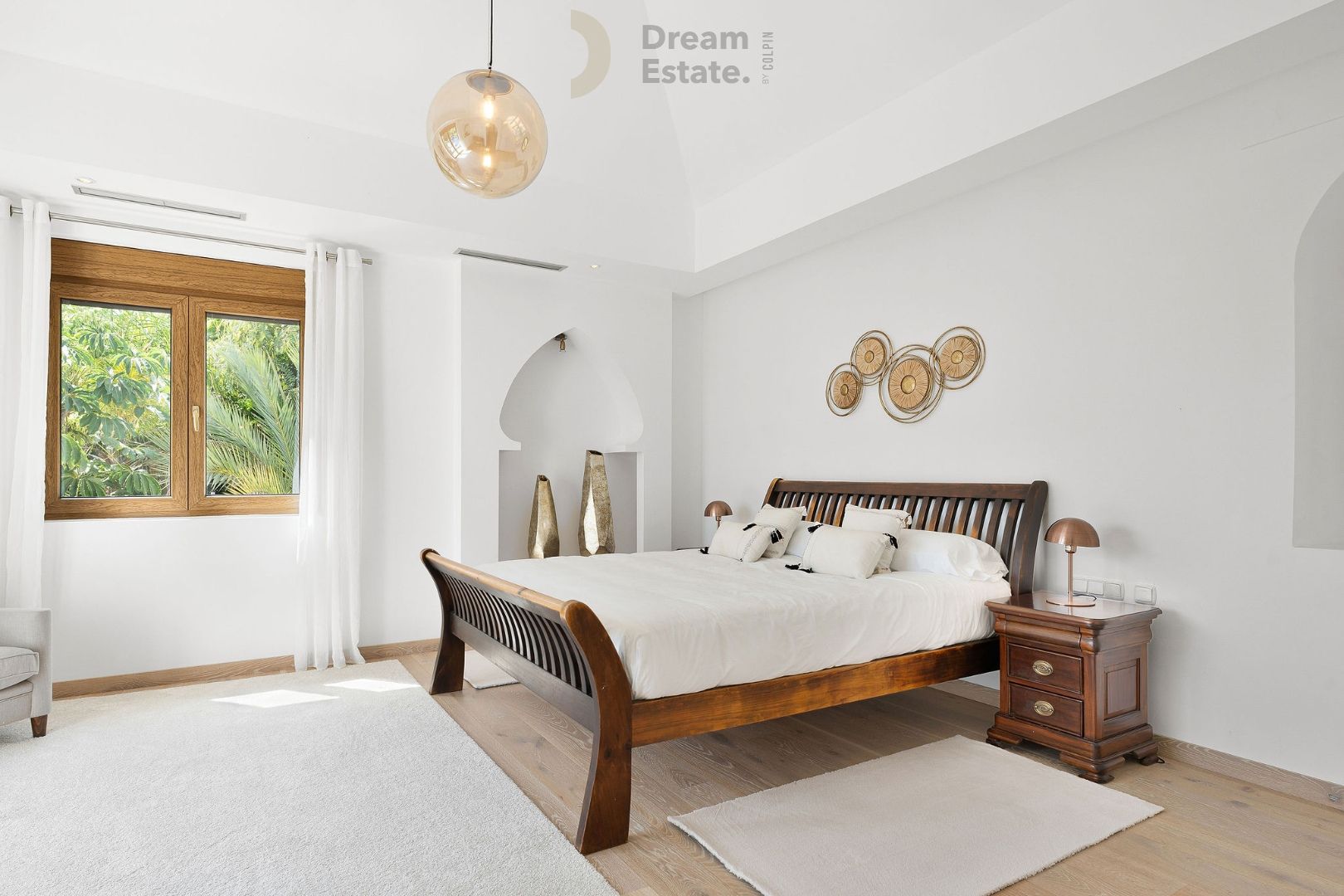 Welkom in deze prachtige villa te El Paraiso, een mix van Andalusische charme en moderne elegantie. foto 36