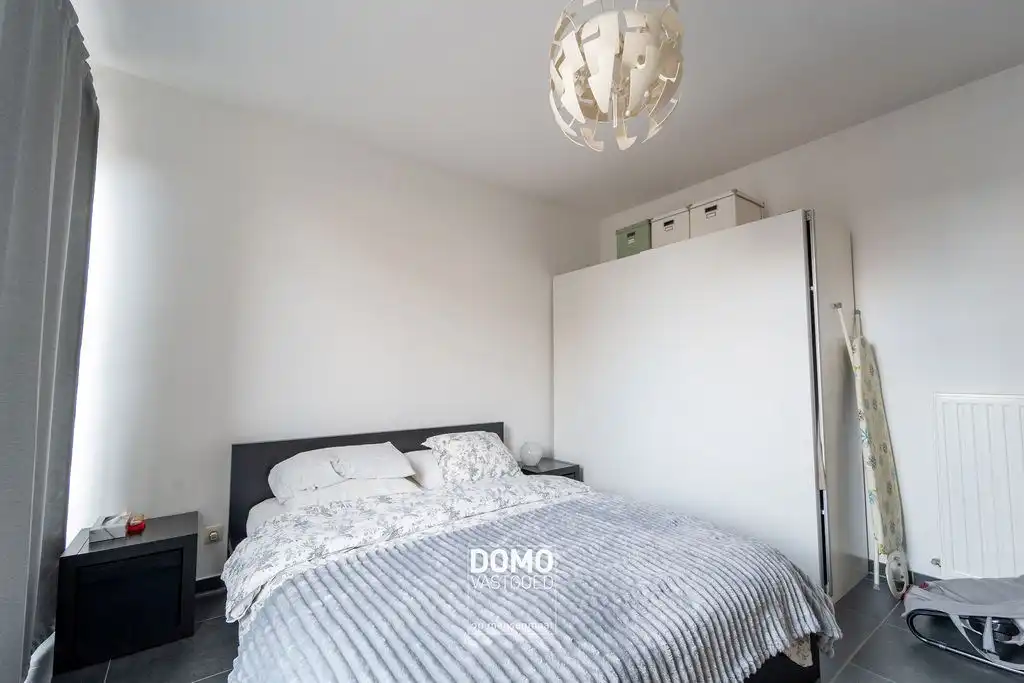 Instapklaar en lichtrijk 2-slaapkamerappartement met zonnig terras en parking in Diepenbeek foto 8