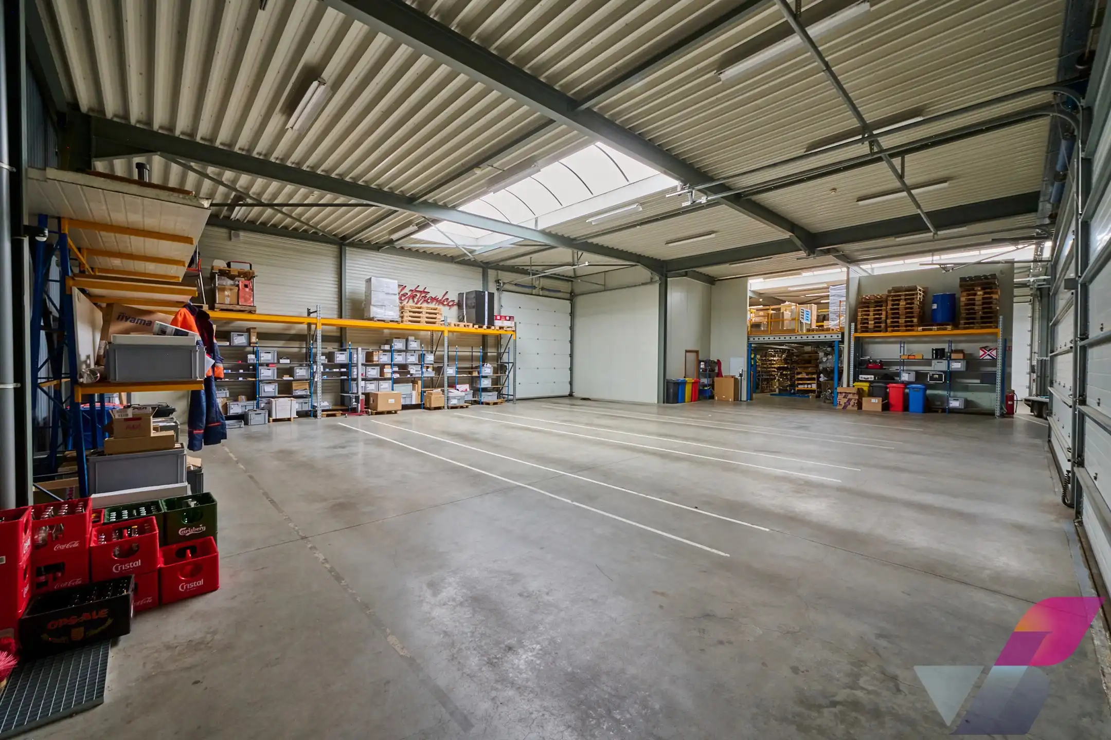 MULTIFUNCTIONEEL GEBOUW OP MOOIE ZICHTLOCATIE foto 12