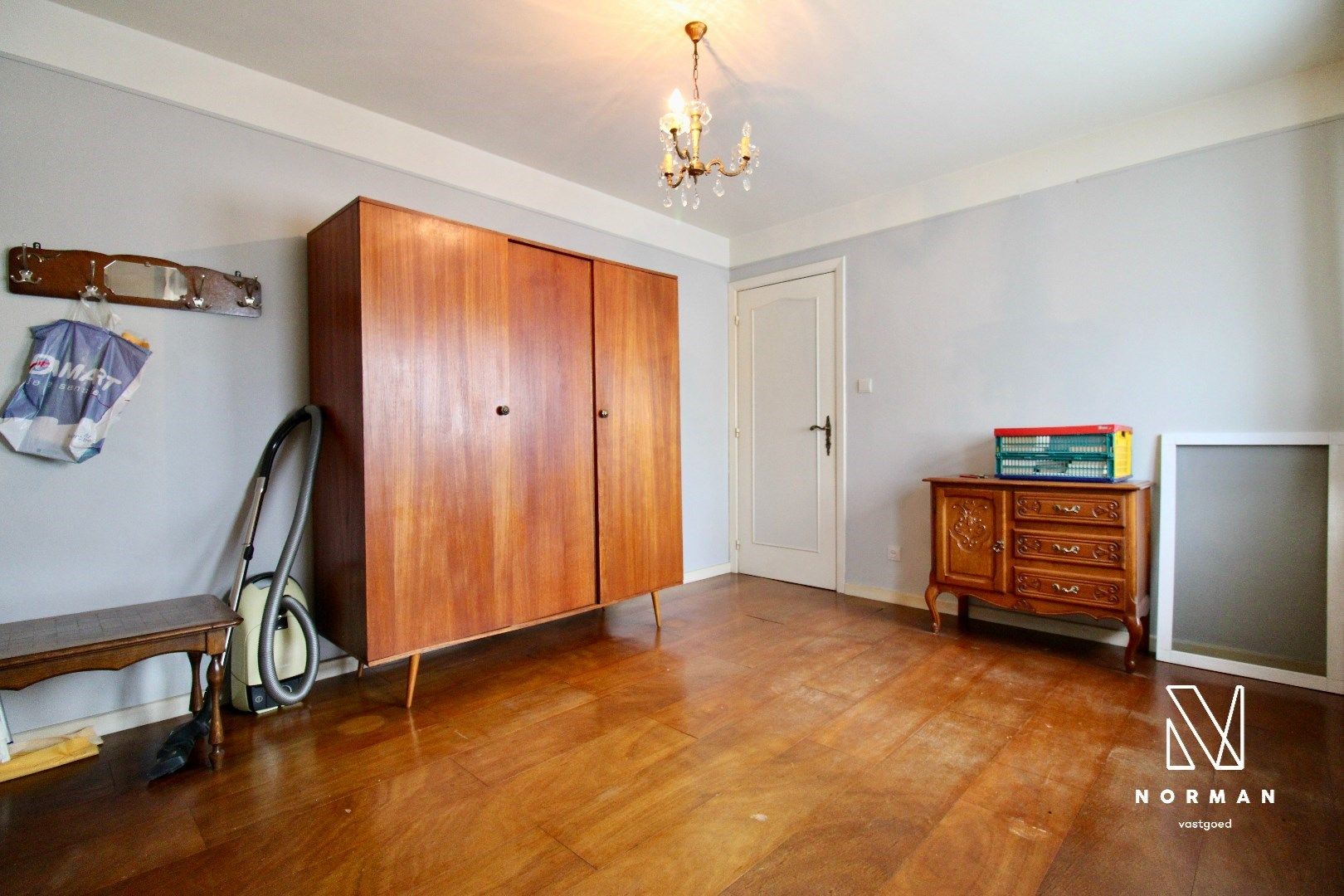 Woning op rustige ligging met uitweg en garage. foto 11
