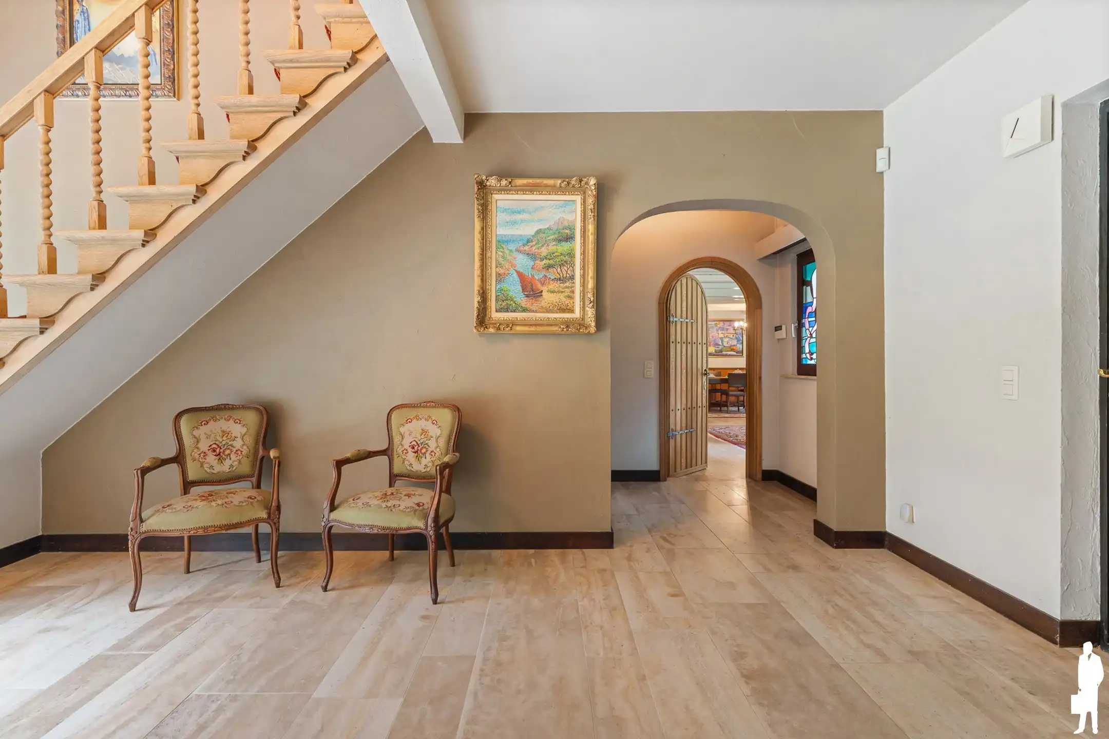 Verrassend ruime villa op prachtig perceel van ca. 4.175 m² foto 5