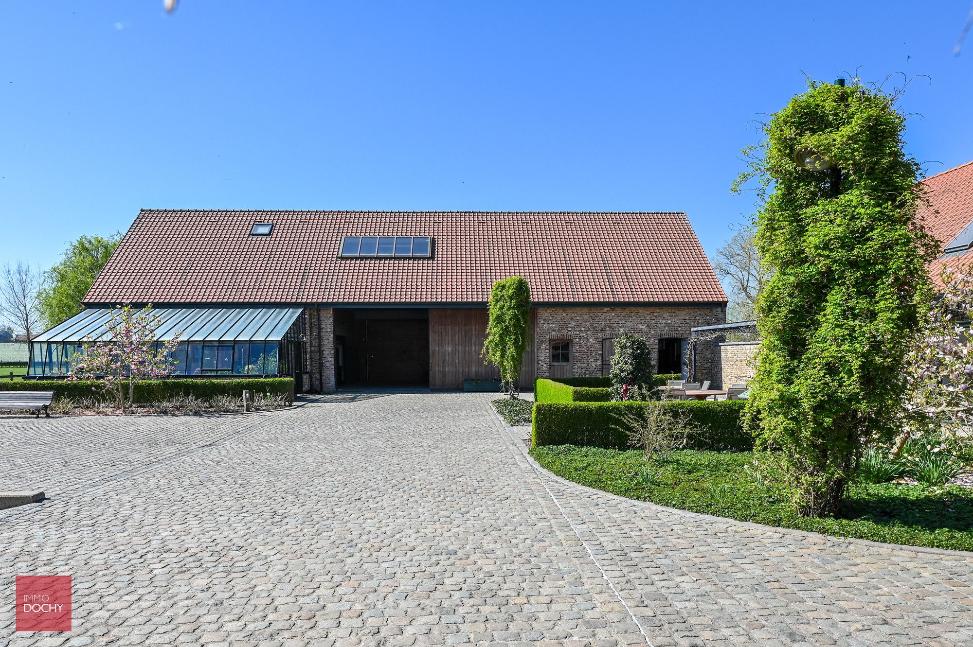 Landelijk en rustig gelegen hoeve met vakantiewoning foto 2